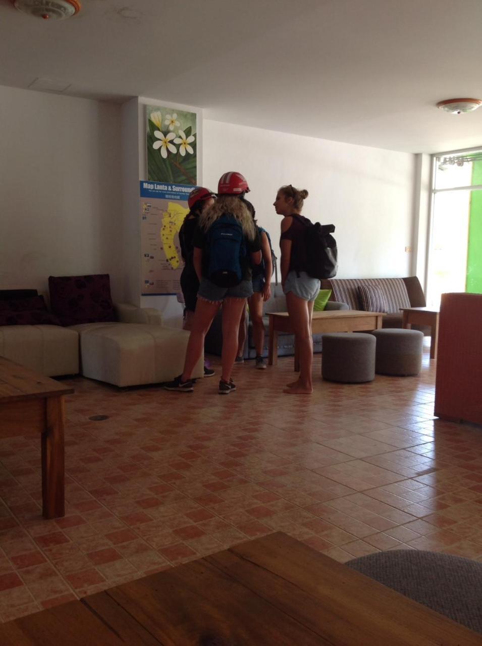 Fan Dee Hostel Ko Lanta Exteriör bild