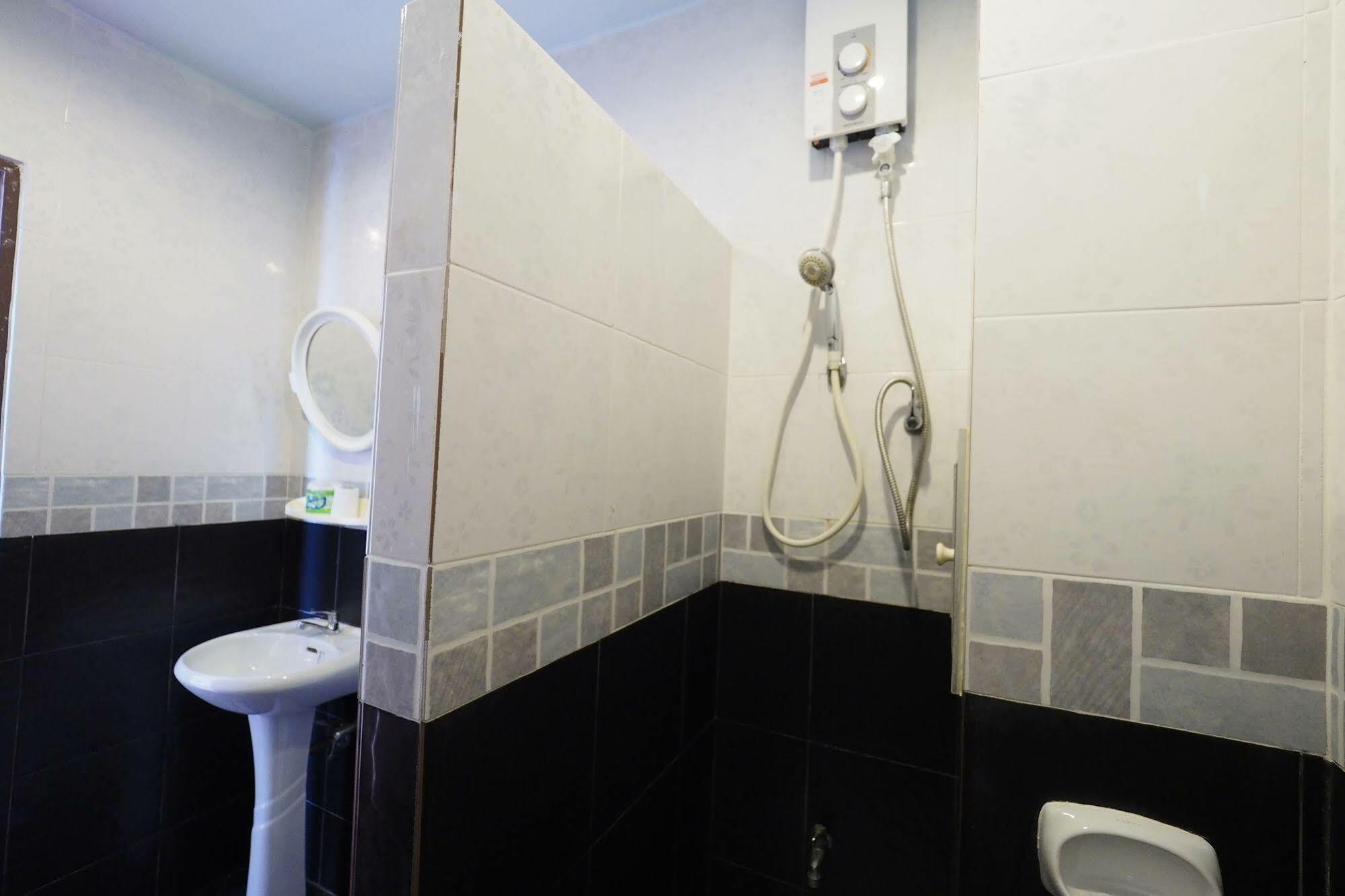 Fan Dee Hostel Ko Lanta Exteriör bild
