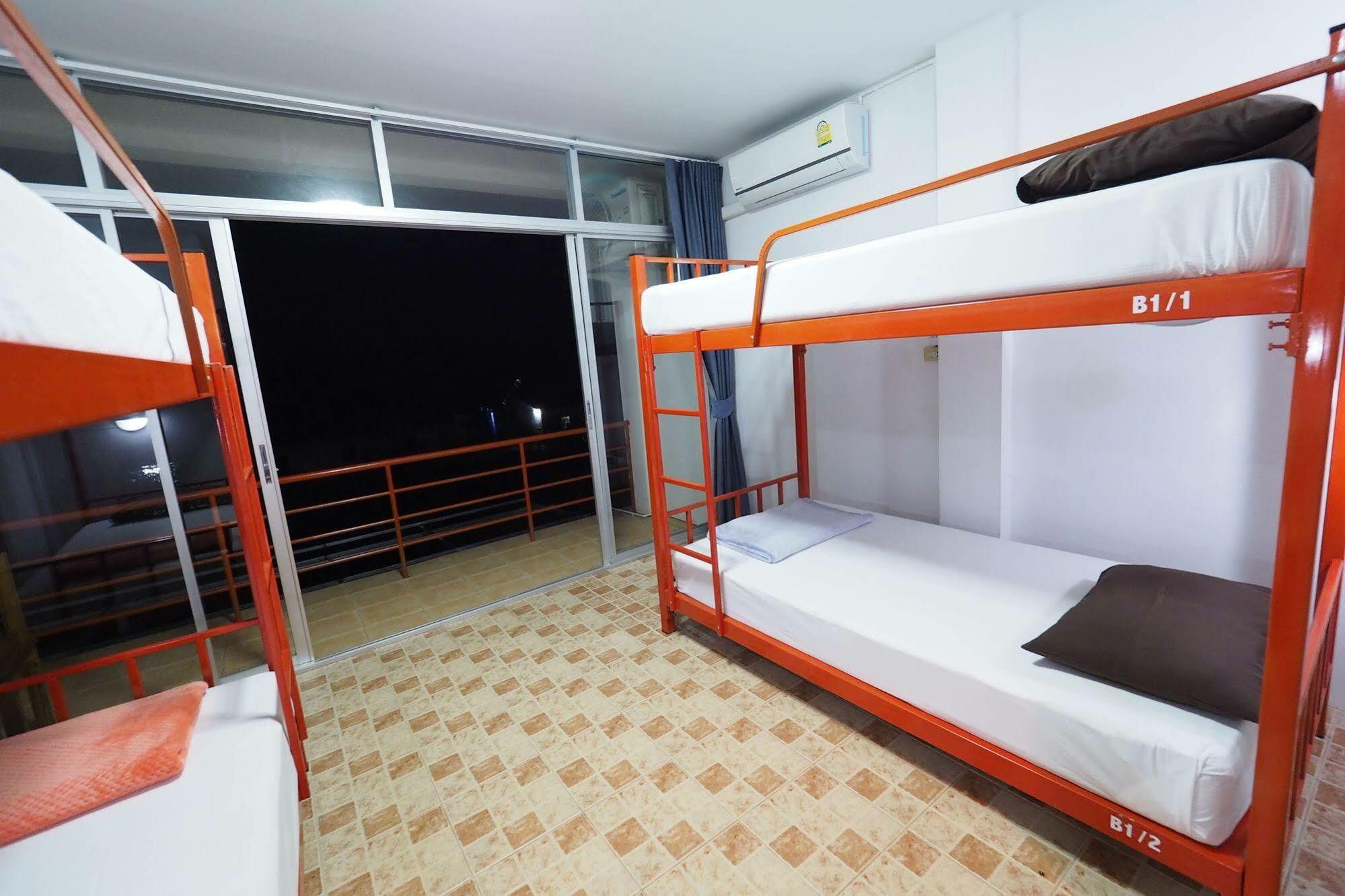 Fan Dee Hostel Ko Lanta Exteriör bild