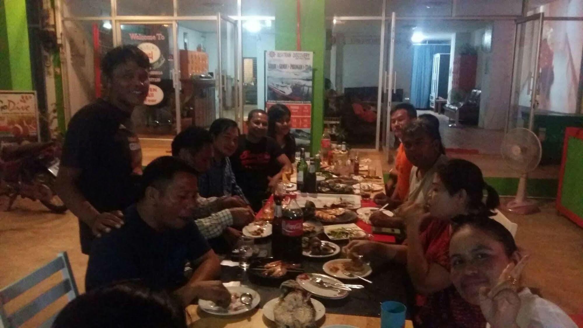 Fan Dee Hostel Ko Lanta Exteriör bild