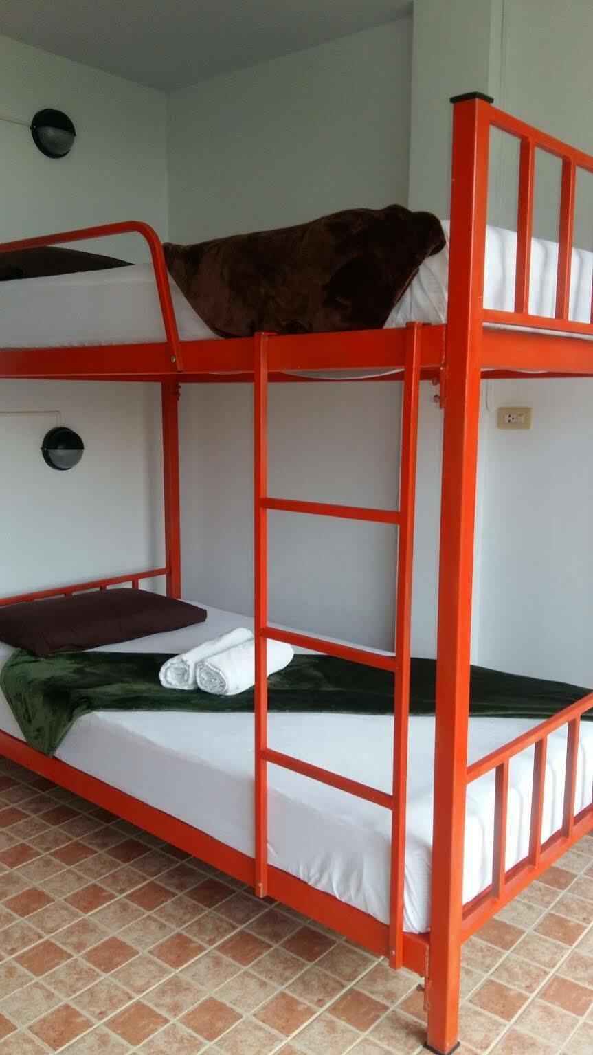 Fan Dee Hostel Ko Lanta Exteriör bild